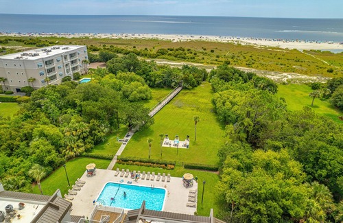 Saint Simons Island Condo | Hodnett Cooper's Shipwatch