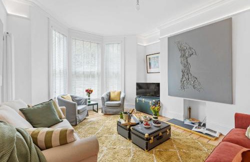 Barbican House | Hoe Park House, Sleeps 10, Historic, Central, Near Excellent Dining, Bars & Seafront