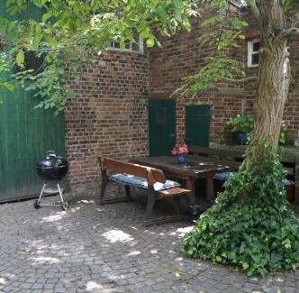 Langel House | Hof am Rhein