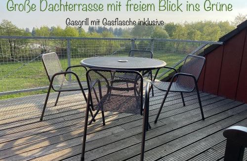 Monschau Apartment | Hof Vierzehnender im Hohen Venn - 70qm Fachwerk-Studio - grosses Wohn-Schlafzimmer mit Dachterrasse und Kaminofen - separate Küche - perfekt für Paare - Monschau - Eifel - Hunde willkommen - Islandpferde