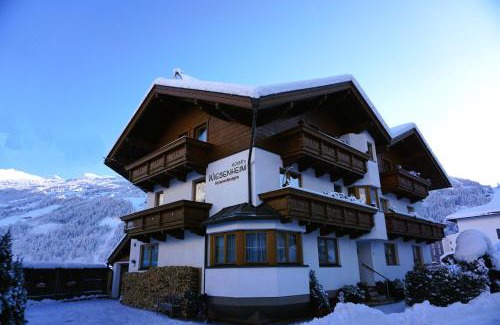Zell am Ziller Apartment | Hofer's Wiesenheim