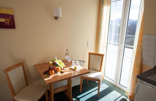 Langenborn Hotel | Hofgut Langenborn Wohnen auf Zeit möblierte Apartments Aschaffenburg Alzenau Frankfurt