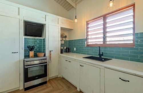 Sunset Heights House | Hofi Paradise - Sunset Heights