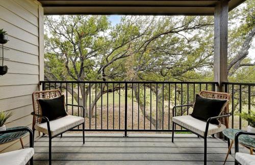 Point Venture House | Hogan Hideaway
