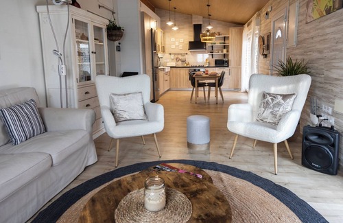L'Ametlla del Valles House | Hogar con encanto y personalidad.