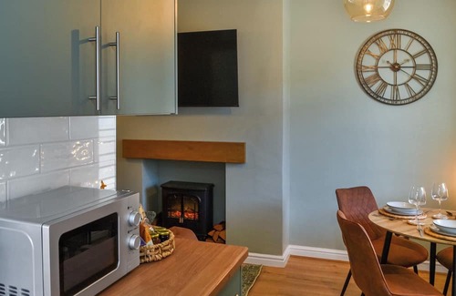 Newbiggin-by-the-Sea Cottage | Hogarth Apartment by the Sea-UK46447