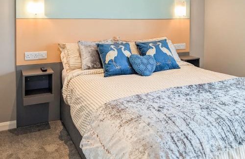 Lowestoft House | Hogbert's Hideaway