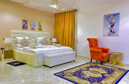 Calabar Hotel | Hogis Luxury Suites and Hotel