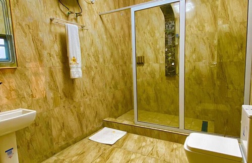 Calabar Hotel | Hogis Luxury Suites