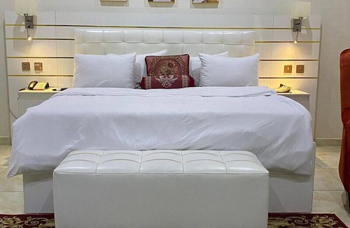 Calabar Hotel | Hogis Luxury Suites