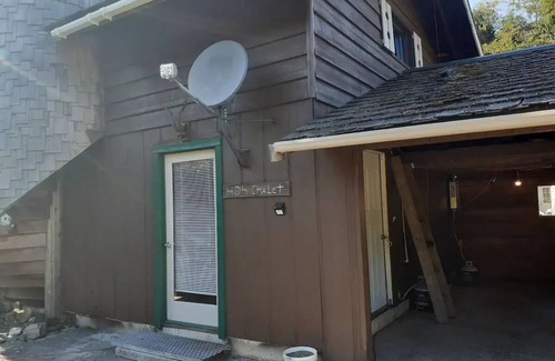 Forks Cabin | Hoh Chalet A cozy cabin on the Olympic Peninsula