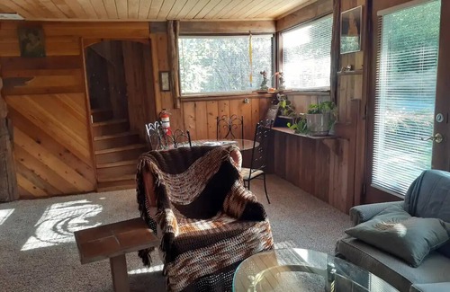 Forks Cabin | Hoh Chalet A cozy cabin on the Olympic Peninsula