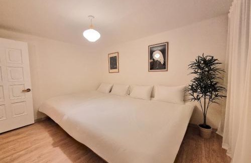 Yeonnam-dong Apartment | Hoi House
