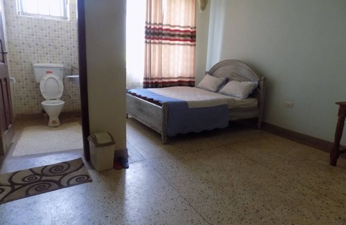 Bugahya Hotel | HOIMA BREEZE MOTEL