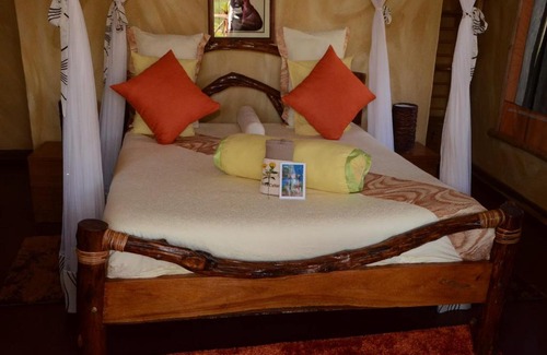Hoima Cabin | Hoima Cultural Lodge