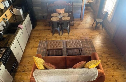 Williamson House | Hokie Hideout at Billy Goat Mountain Village