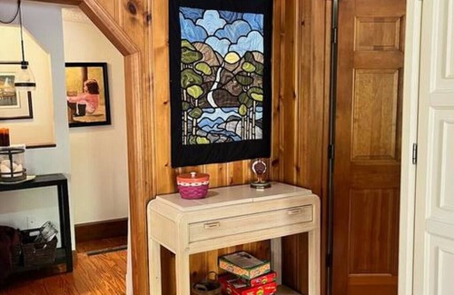 Ingles Cottage | Hokie House on Claytor Lake w/private story dock
