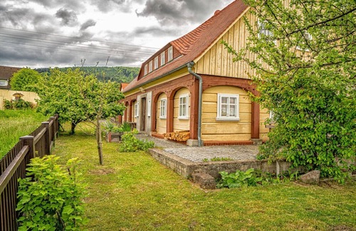 Grossschoenau Apartment | Holiday home Wiesenhäusel