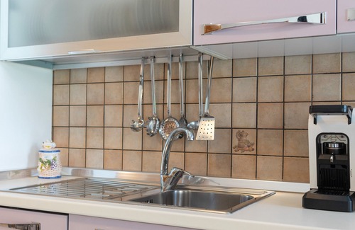 Cassano delle Murge House | Holiday Home "In Villa sulla Murgia Uno" with Shared Pool & Wi-Fi