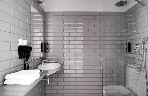 Srodmiescie Hotel | Hola Gdynia