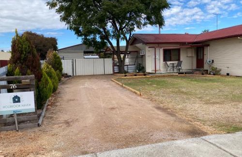 Holbrook Bed & Breakfast | Holbrook Haven - Bed and Breakfast