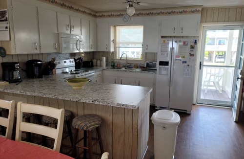Holden Beach House | Holden Beach House/Short 5 minute walk to Beach/Perfect Family Vacation Home