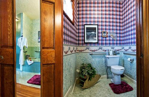 Colorado Springs Bed & Breakfast | Holden House 1902 Bed & Breakfast Inn