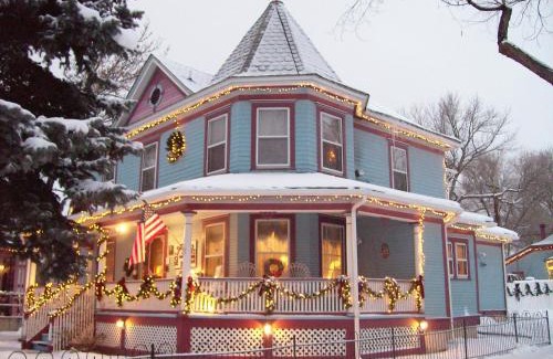 Colorado Springs Bed & Breakfast | Holden House 1902 Bed & Breakfast Inn