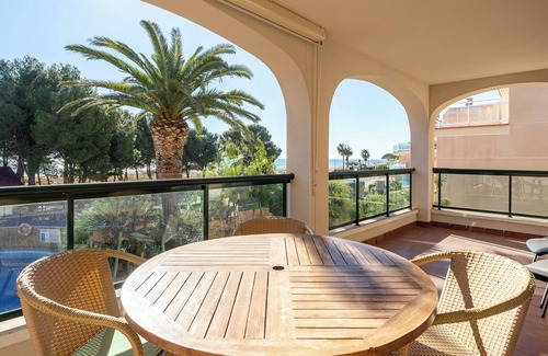 L'Hospitalet de l'Infant Apartment | Holdiday Apartment 'Costa Linda 201' with Sea View, Pool & Wi-Fi