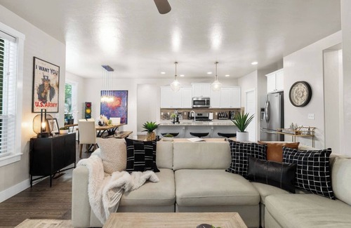 Northwest Boise City House | Hole in One Place w/Jacuzzi, Ping Pong and Darts