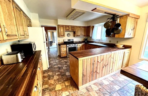 Cody House | Hole in the Wall Getaway - New Listing!