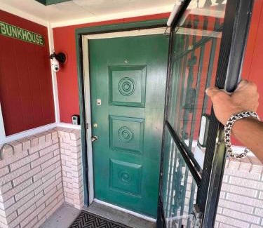 Columbus House | Hole in the Wall Getaway - USA Mexico Border Bed and Breakfast