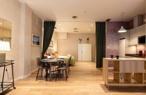 Museo Apartment | Holi-Rent Trastamara
