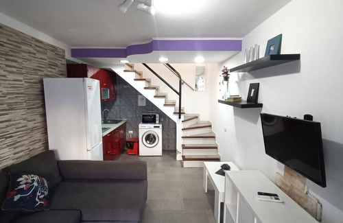 Campo Internacional Maspalomas Apartment | Holiday Home Dunaflor Gemelo 1 with Shared Pool, Terrace & Wi-Fi