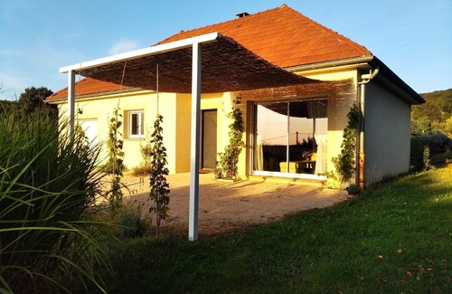 La Chapelle-sous-Brancion House | Holiday house La Chapelle sous Brancion for 1 - 4 persons with 2 bedrooms - Holiday home