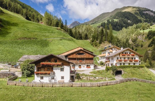 Lappago Apartment | Holiday apartment Mühlwald (Selva dei Molini) for 1 - 8 persons with 3 bedrooms - Holiday apartment