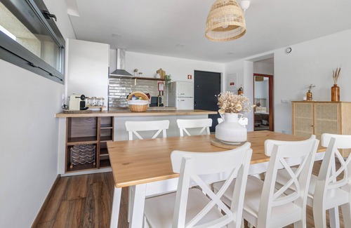 Miranda House | Holiday Home 'Casa Do Mordomo' with Mountain View, Wi-Fi and Air Conditioning