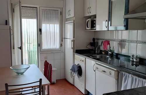 Aldeadavila de la Ribera House | Holiday Home 'Luz Mar' with Private Terrace, Shared Garden and Wi-Fi