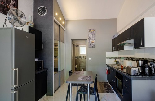 Saint-Cezaire-sur-Siagne Apartment | Holiday Apartment "Lou Paradou" with Shared Pool, Private Terrace & Wi-Fi