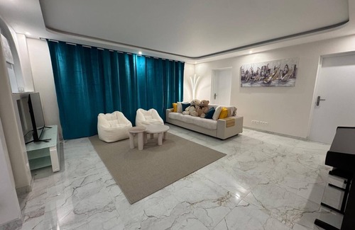 Saint-Julien-en-Genevois House | Holiday Home 'Standing, 4 Suites Avec Sdb' with Mountain View and Wi-Fi