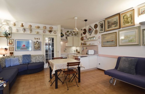 Pacengo Apartment | Holiday Apartment “Dei Salici” with Garden, Pool, Air Conditioning & WiFi