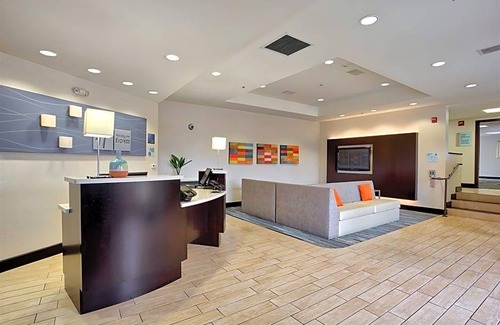 East Side Costa Mesa Hotel | Holiday Inn Express Costa Mesa, an IHG Hotel