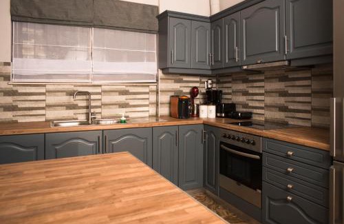 Paralia Vergas Apartment | Holiday Alchemy- Apt just 100m to sea