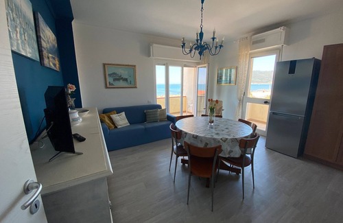 Marinella di Sarzana Apartment | Holiday Apartment "Casa Bea Marinella" with Sea View and Balcony