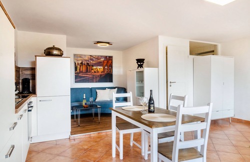 Herdwangen Schoenach Apartment | Holiday Apartment '2' with Shared Terrace, Shared Garden and Wi-Fi