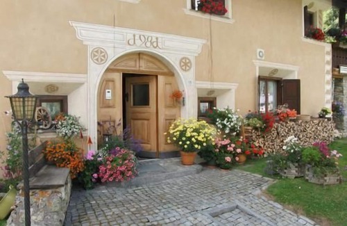 La Punt-Chamues-ch House | Holiday apartment La Punt-Chamues-ch for 1 - 2 persons with 1 bedroom - Holiday house