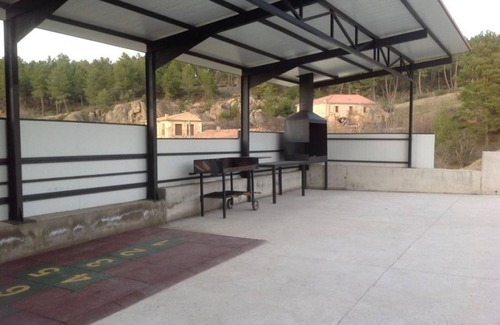 Rabanera del Pinar House | Holiday Apartment "Casa Rural Roblegordo" with Mountain View, Private & Shared Terrace