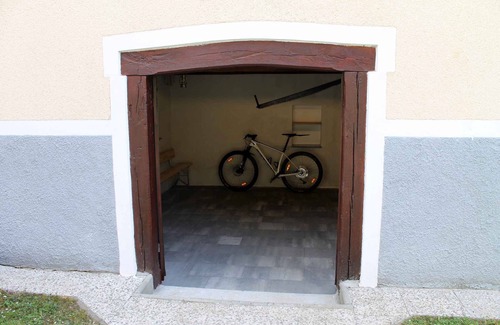 Crnomelj Apartment | Holiday apartment with two separate floors that can accommodate up to 10 people