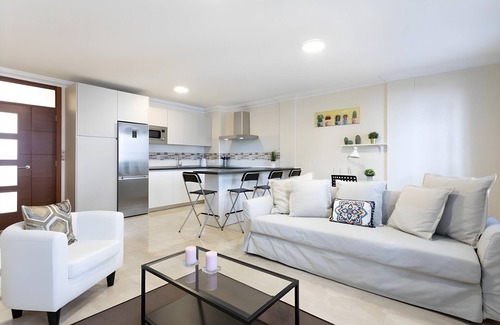 El Guincho Apartment | Holiday Apartment 'Aartamento Rolycar 202' with Wi-Fi