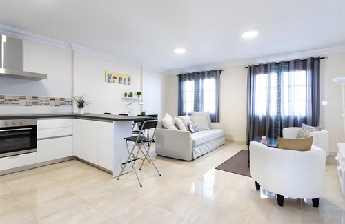 El Guincho Apartment | Holiday Apartment 'Aartamento Rolycar 202' with Wi-Fi